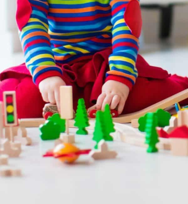 EDUCAÇÃO INFANTIL: JOGOS, BRINQUEDOS E RECREAÇÃO